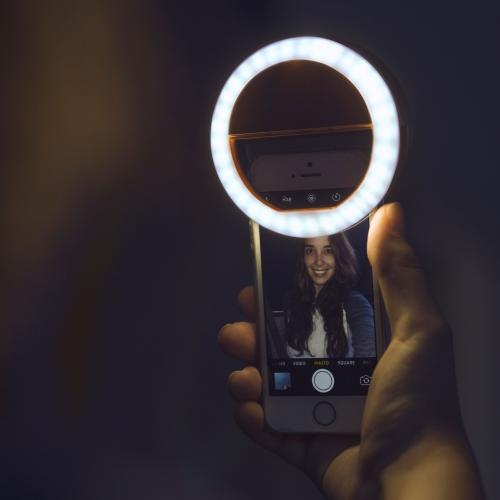 Luce ad anello LED a clip per foto e video – Illuminazione portatile per selfie e chiamate - Lamylie
