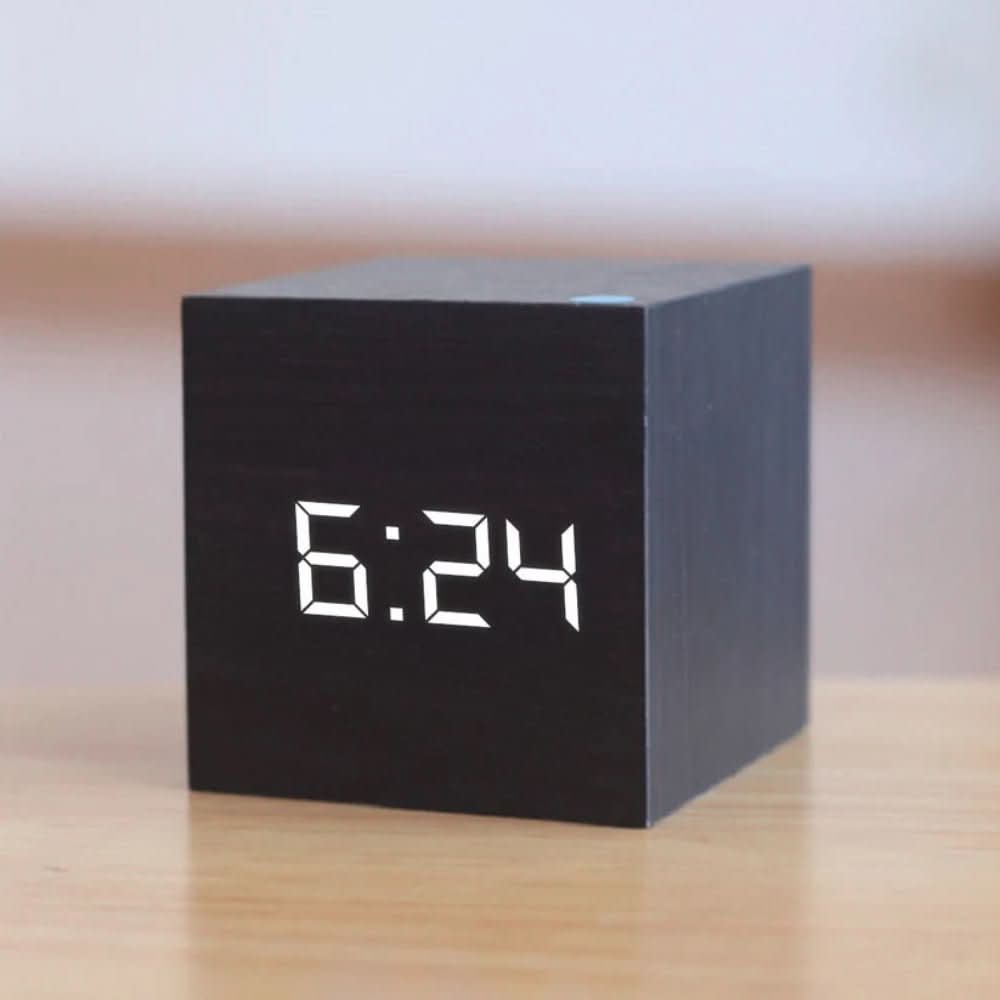 Réveil LED minimaliste affichant l’heure, la date et la température - Lamylie
