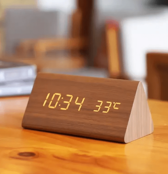 Minimalistische Holz-LED-Uhr mit Sprachsteuerung – Lamylie
